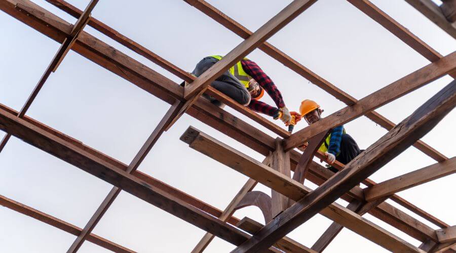 Expert Emergency Roof Repairs services in Tarzana, CA